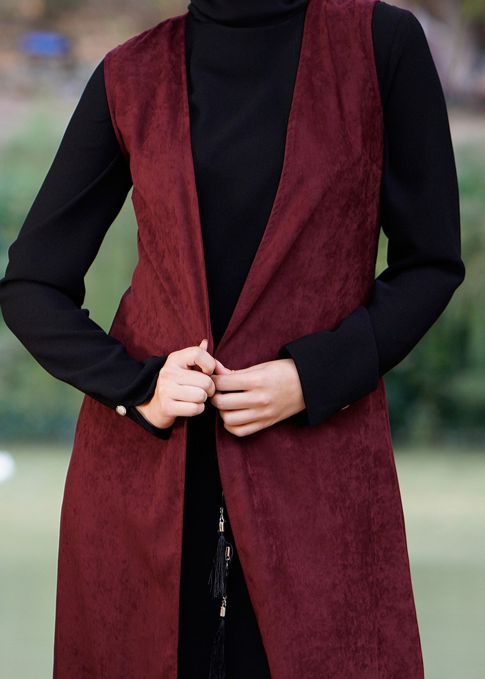 Vêtements hijab ROUGE BORDEAUX GILET EN DAIM À EMBELI 9528 