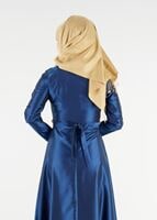 Tesettür giyim LACİVERT FİYONK DETAYLI KOLYELİ ABİYE ELBİSE 2519 