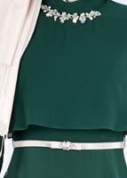 Tesettür giyim YEŞİL YAKASI TAŞ AKSESUARLI KEMERLİ ABİYE ELBİSE 5240