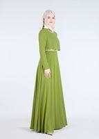 Tesettür giyim YEŞİL YAKASI TAŞ AKSESUARLI KEMERLİ ABİYE ELBİSE 5240