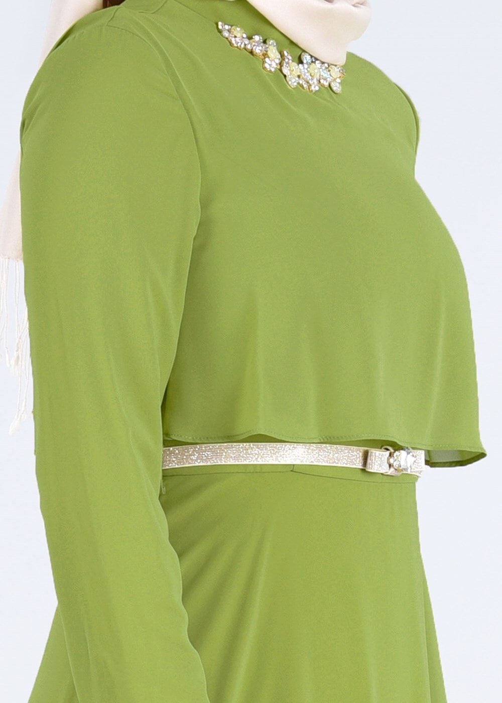 Tesettür giyim YEŞİL YAKASI TAŞ AKSESUARLI KEMERLİ ABİYE ELBİSE 5240