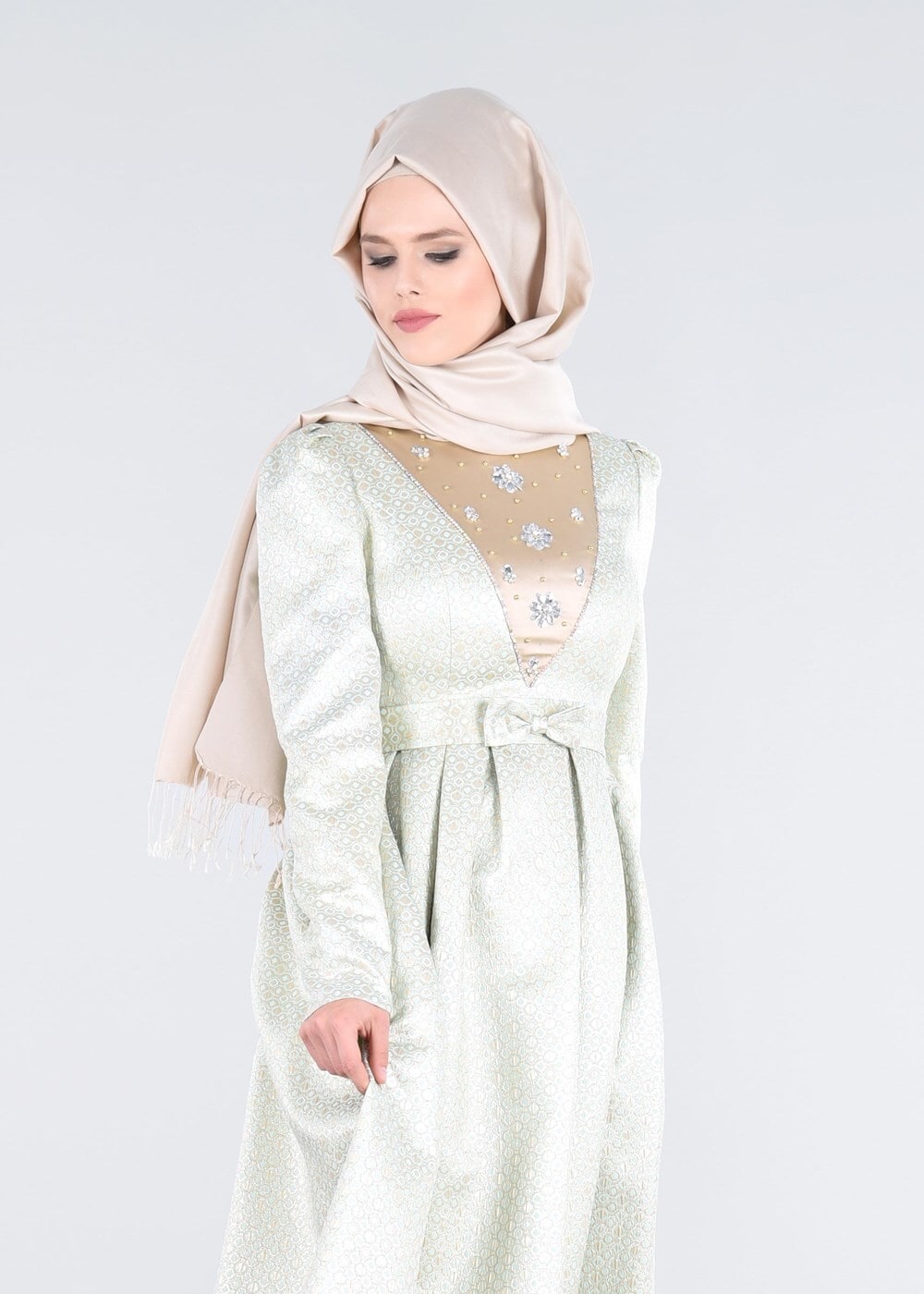 Tesettür giyim YEŞİL JAKAR KUMAŞ FİYONKLU ABİYE ELBİSE 5246 