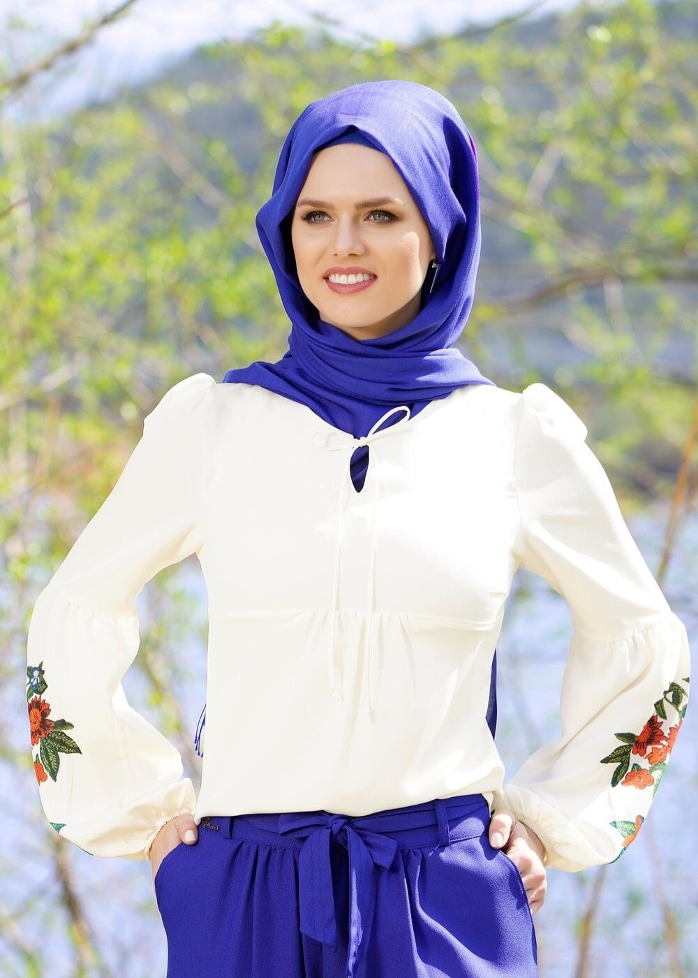 Vêtements hijab ÉCRU BLOUSE BRODÉE 417