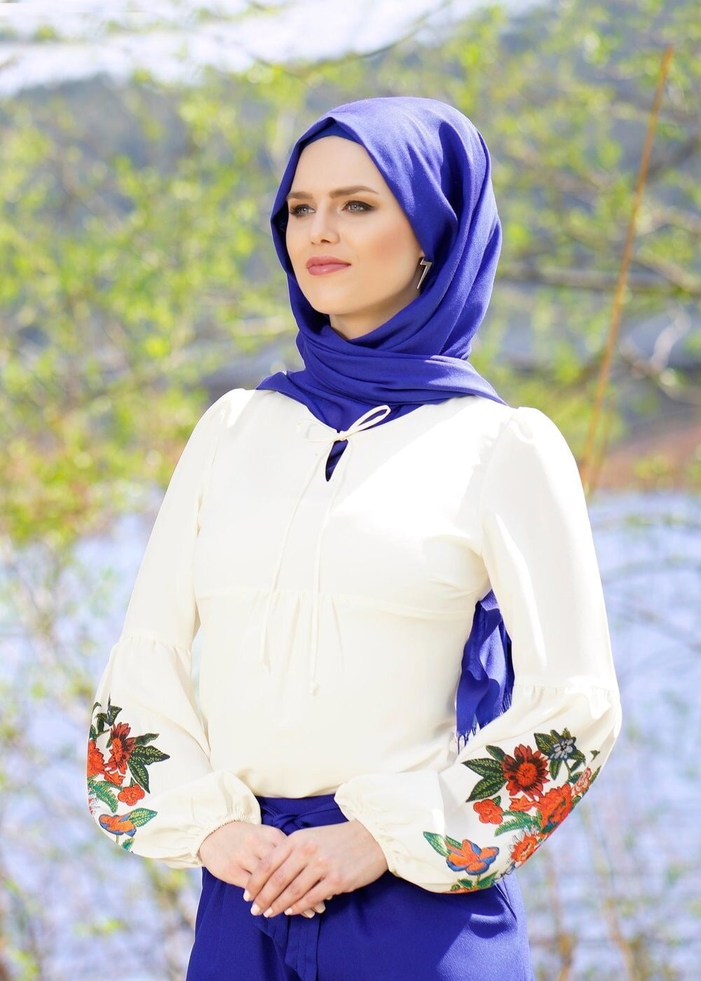Vêtements hijab ÉCRU BLOUSE BRODÉE 417