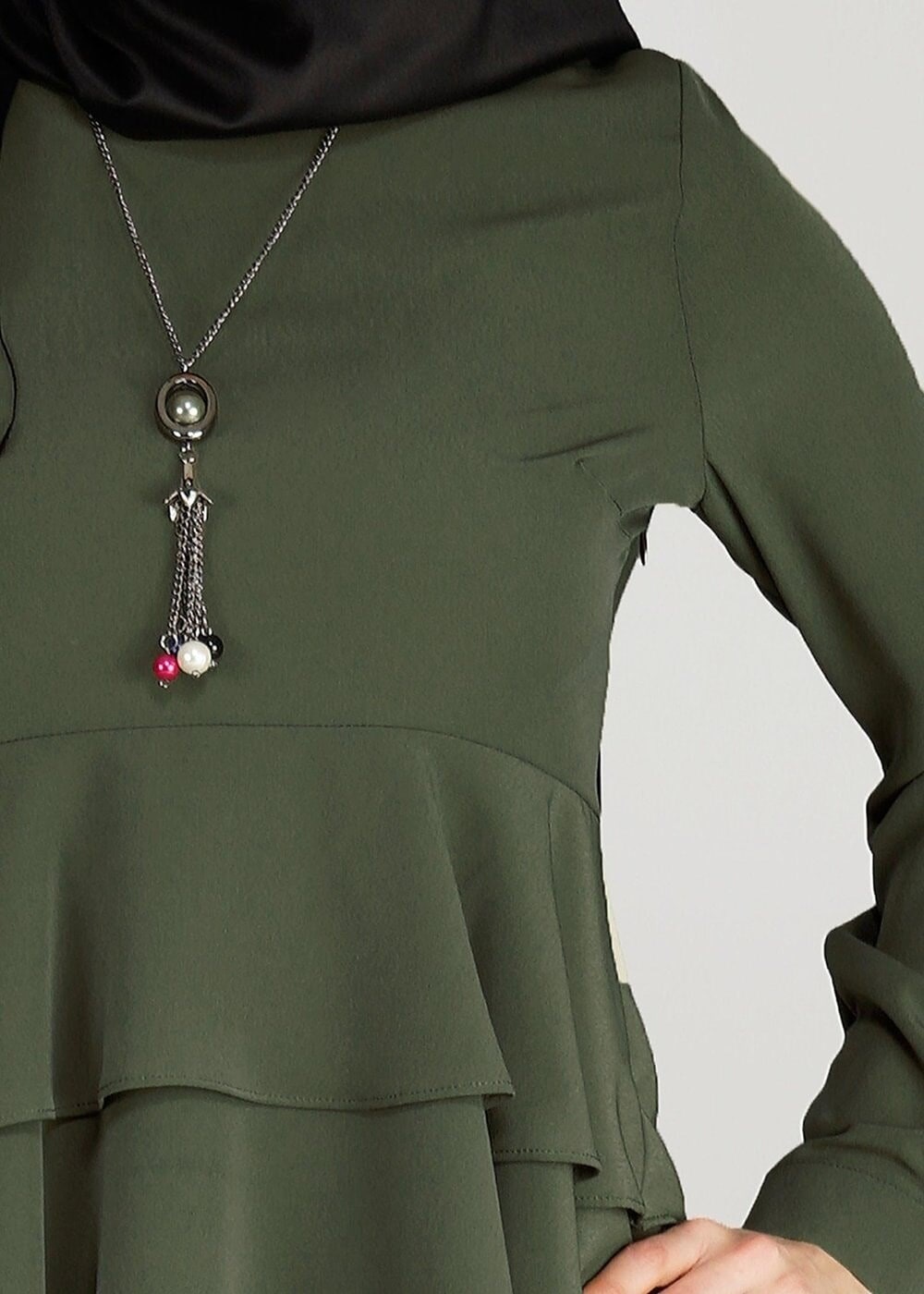 Tesettür giyim HAKİ BEL KISMI FIRFIR DETAYLI BLUZ 0944 