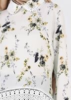 Tesettür giyim EKRU ÇİÇEK DESENLİ BEBE YAKA BLUZ 2011 