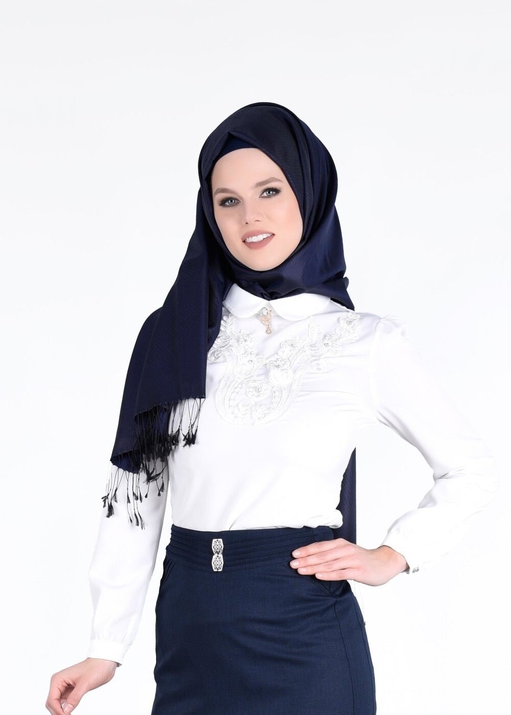 Vêtements hijab CRÈME BLOUSE DENTELLE BRODÉE 2575
