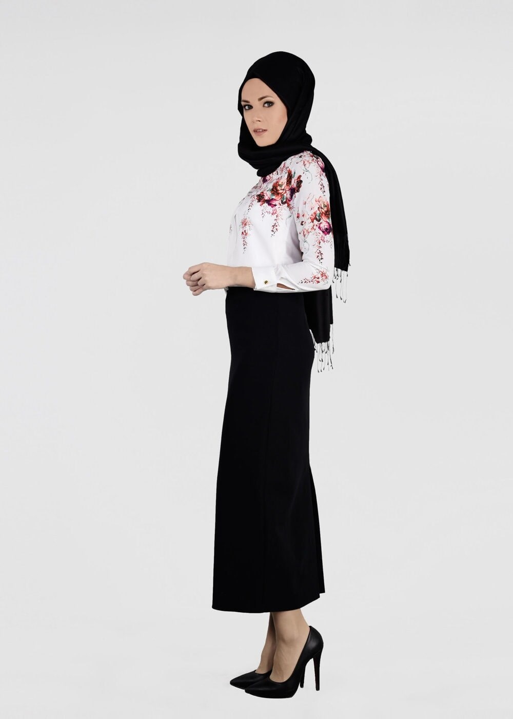 Tesettür giyim KREM ÇİÇEK DESENLİ BLUZ 2601 