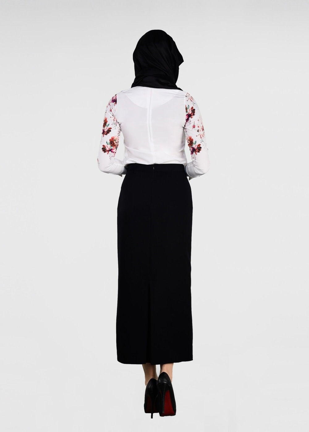 Tesettür giyim KREM ÇİÇEK DESENLİ BLUZ 2601 