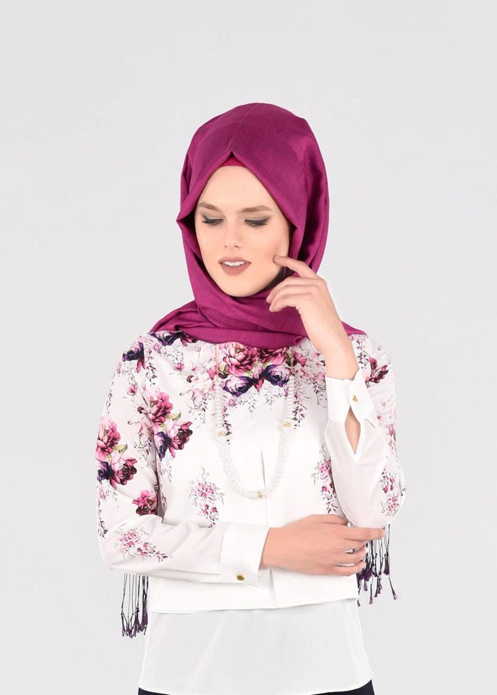 Tesettür giyim KREM ÇİÇEK DESENLİ BLUZ 2601 