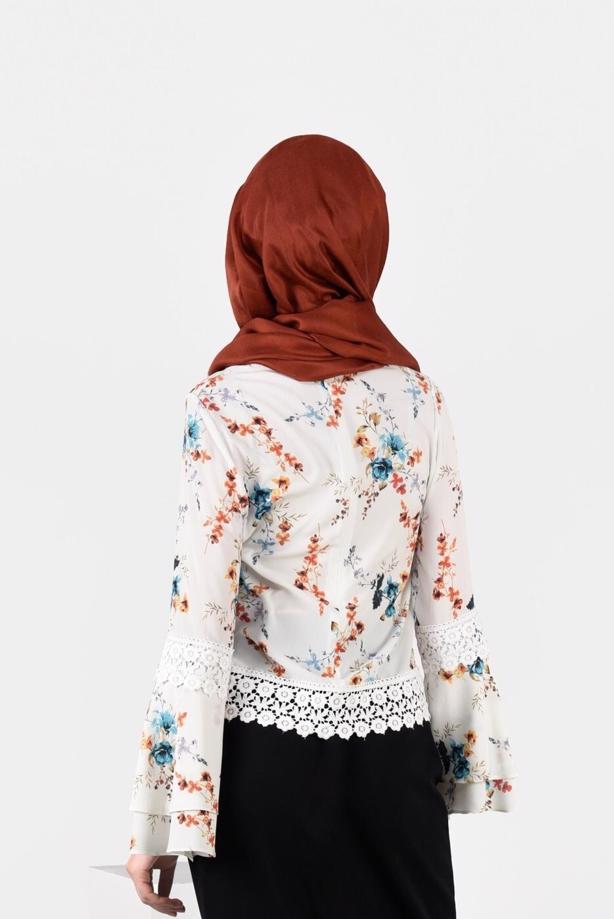Vêtements hijab ÉCRU BLOUSE MOTIF FLEURI 3011 - TRENDTESETTÜR
