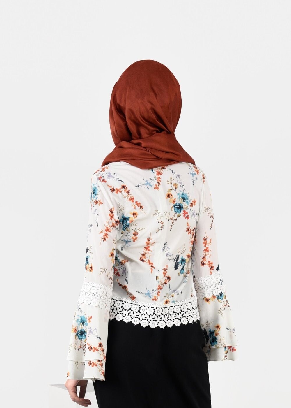 Vêtements hijab ÉCRU BLOUSE MOTIF FLEURI 3011