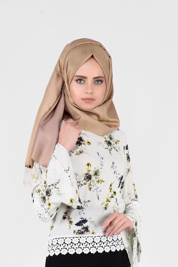 Vêtements hijab ÉCRU BLOUSE MOTIF FLEURI 3011 - TRENDTESETTÜR
