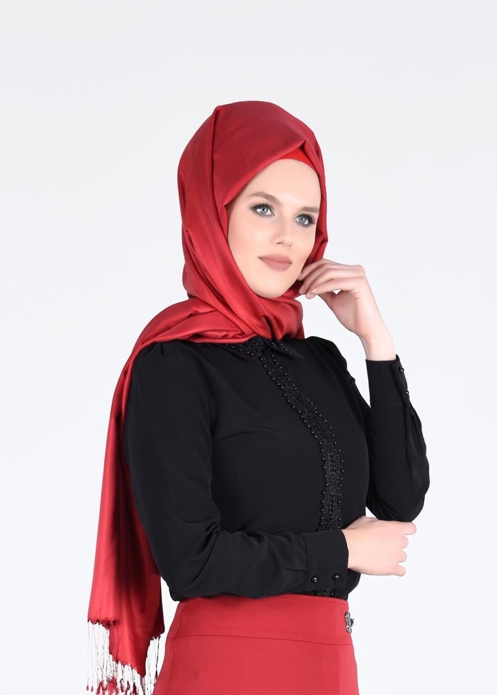 Tesettür giyim SİYAH GÜPÜR DETAYLI BLUZ 4428 