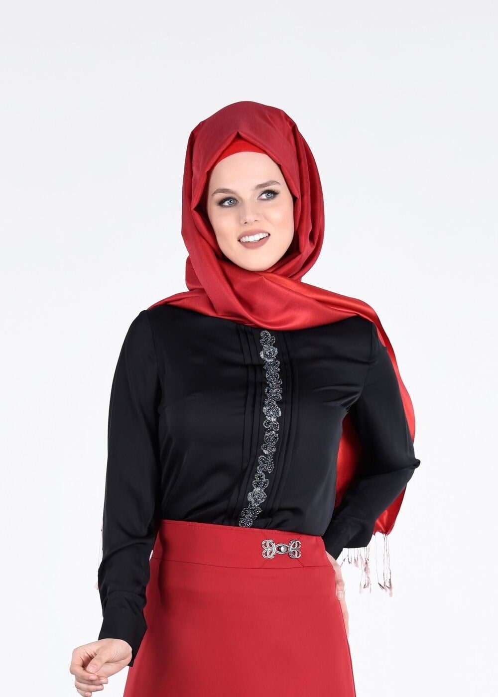 Tesettür giyim SİYAH NAKIŞLI BLUZ 4476 