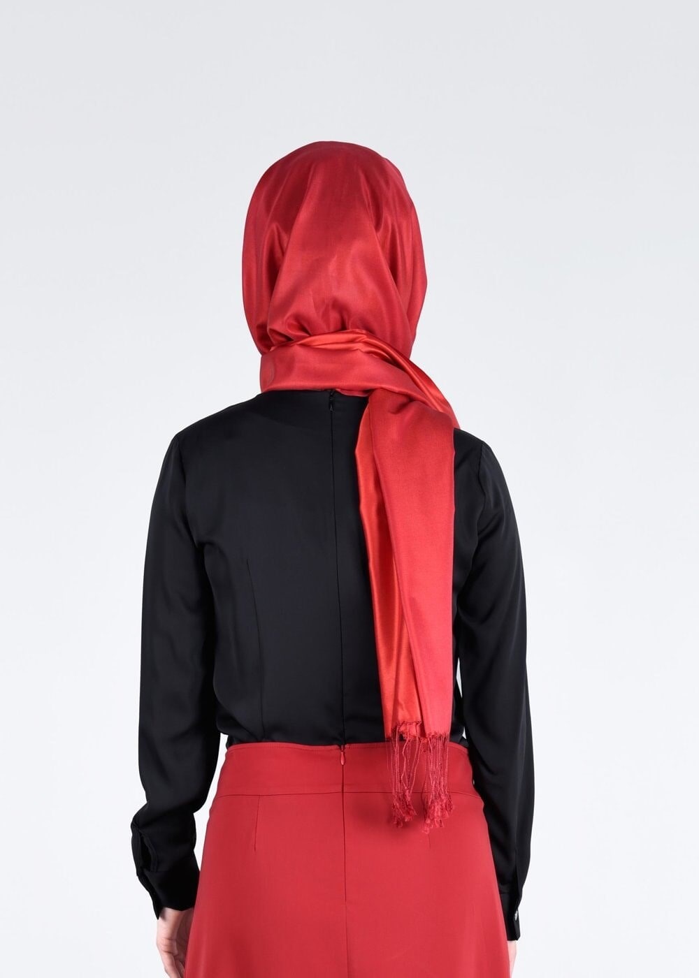 Tesettür giyim SİYAH NAKIŞLI BLUZ 4476 