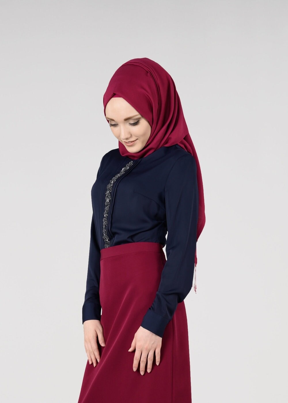 Tesettür giyim LACİVERT NAKIŞLI BLUZ 4476 