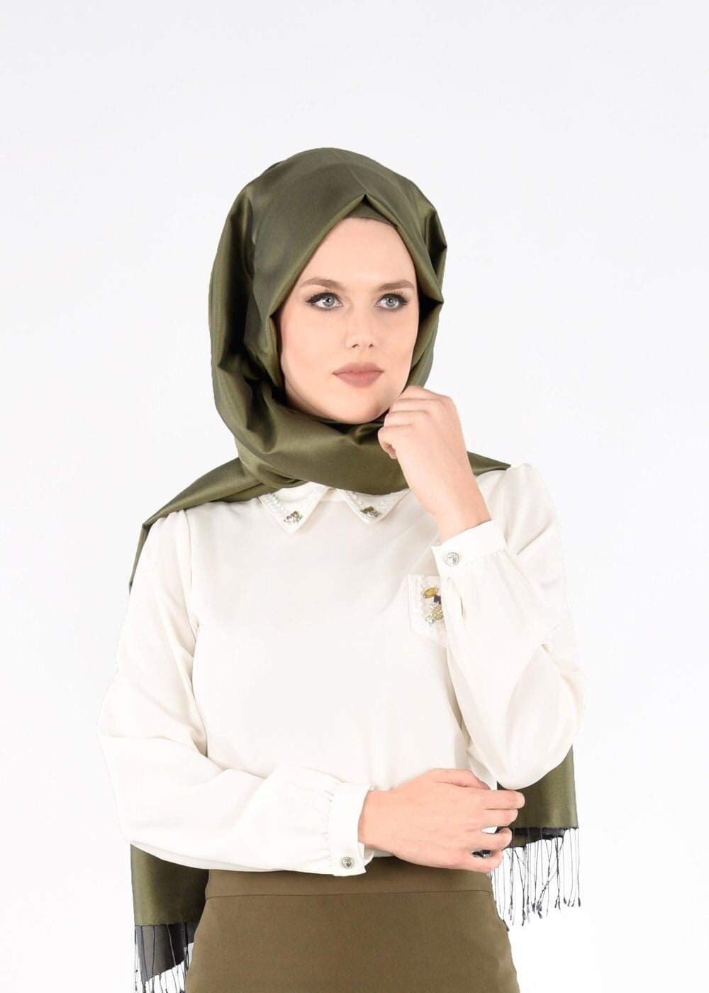 Hijab clothing CREAM BLOUSE WITH LACED COLLAR 9770 