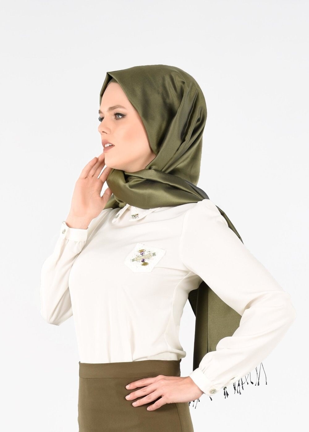 Vêtements hijab CRÈME BLOUSE À COL LAÇÉ 9770