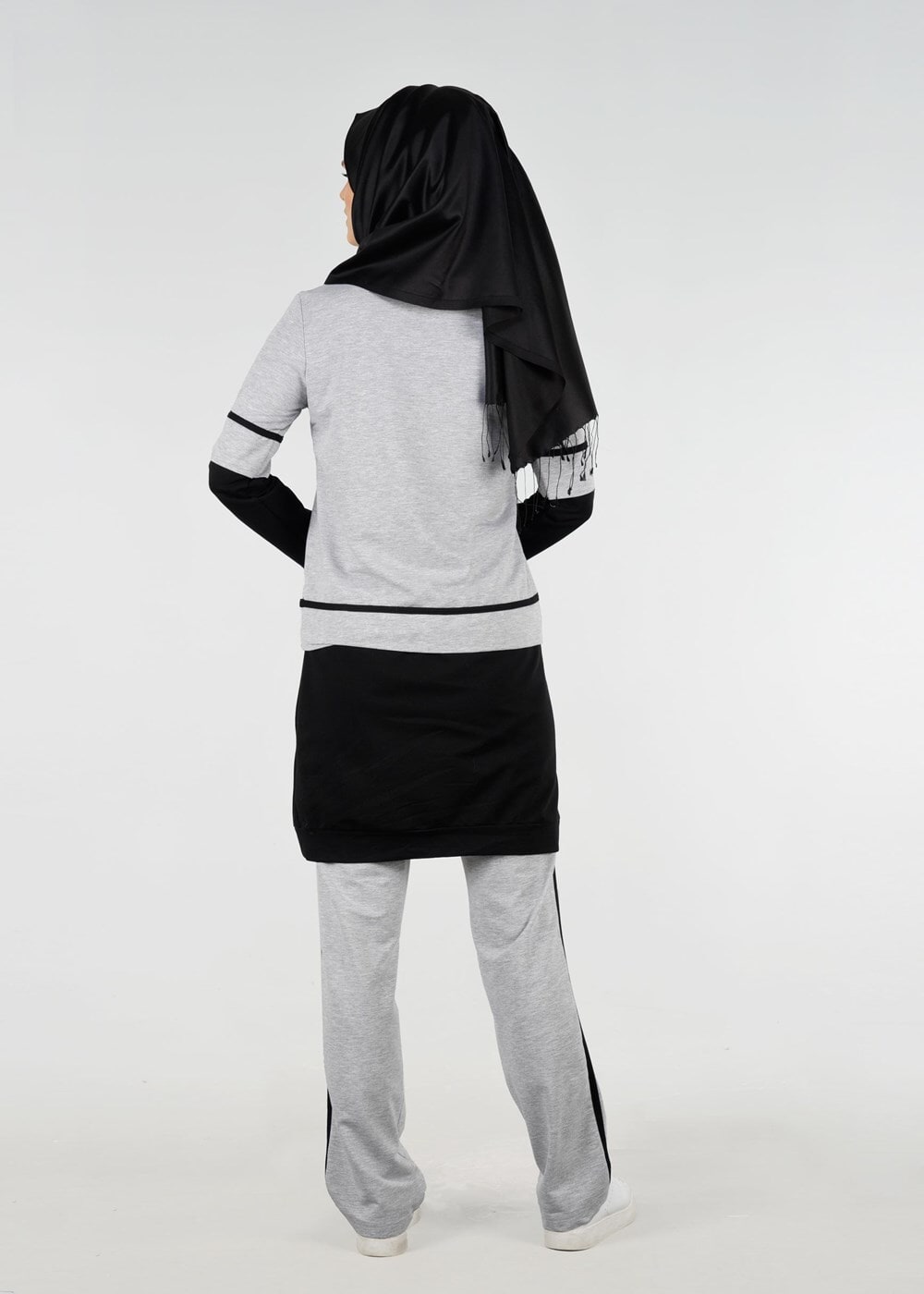 Vêtements hijab NOIR T 8431 Çiçek Baskılı 2′li Eşofman Taıkım-Bwest