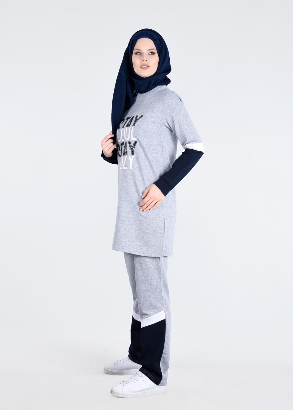 Tesettür giyim GRİ T 9931 Bwest- Baskı Detaylı 2&prime;li Esofman Takım