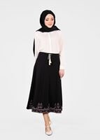 Tesettür giyim SİYAH T 664 Nakış Detaylı Etek- İşler Collection