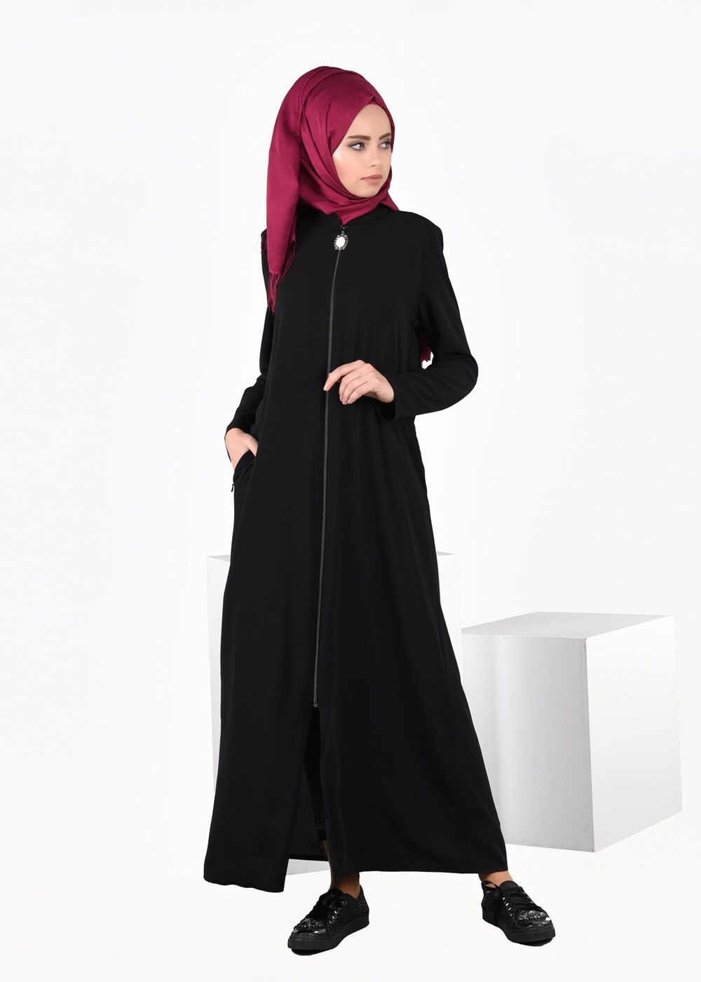 Tesettür giyim SİYAH T 90971 Elegance-Nakış Detaylı Ferace