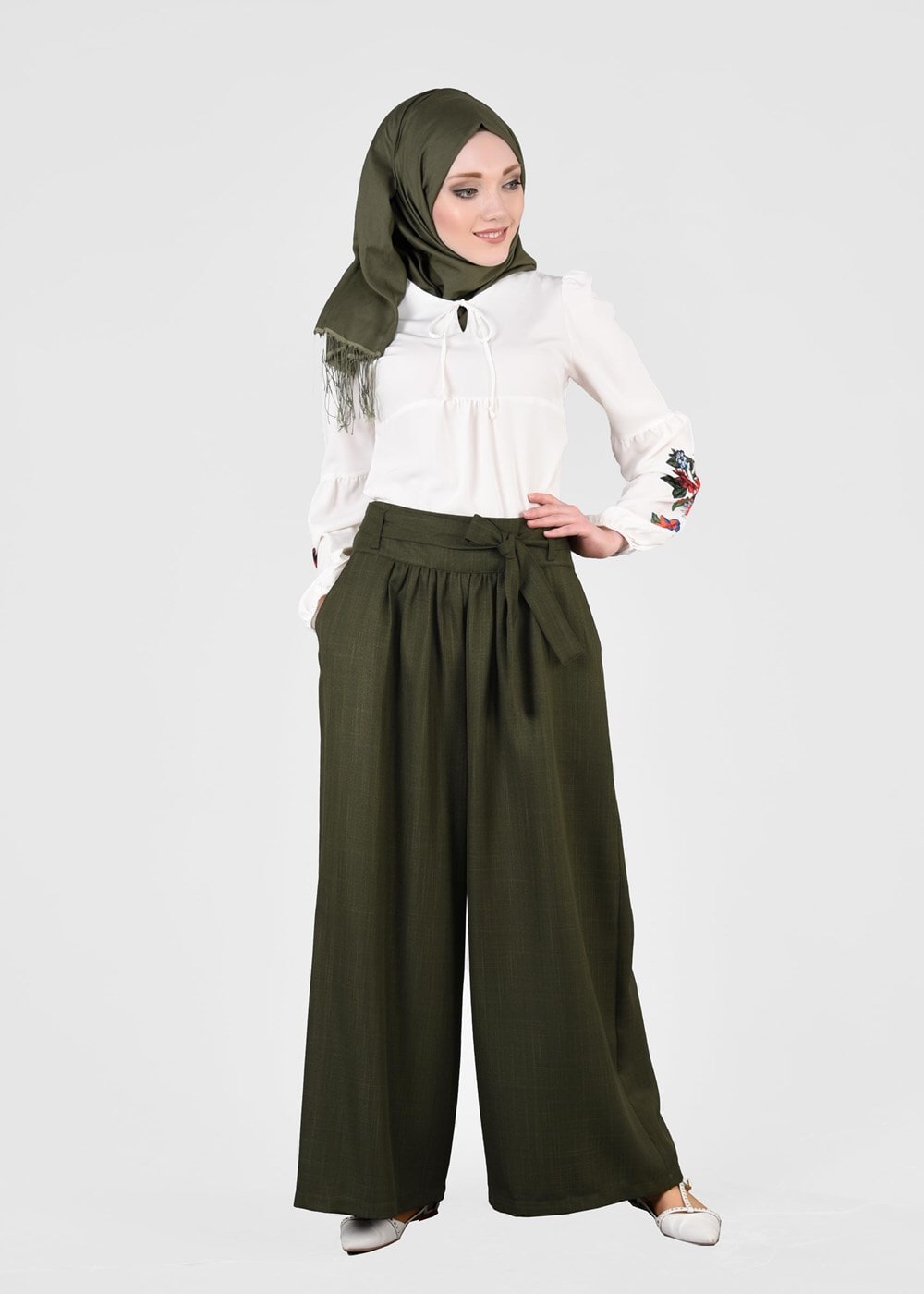 Tesettür giyim HAKİ T 0905 ModaBu- Kuşak Detaylı Tesettür Pantolon