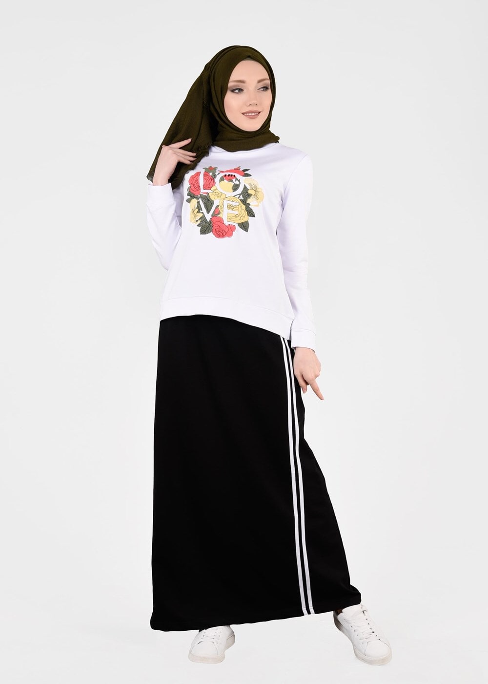 Tesettür giyim SİYAH T 9241 Bwest- Nakış Detaylı 2&prime;li Etekli Takım