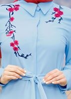 Tesettür giyim MAVİ T 91471 Elegance- Nakış Detaylı Uzun Tunik