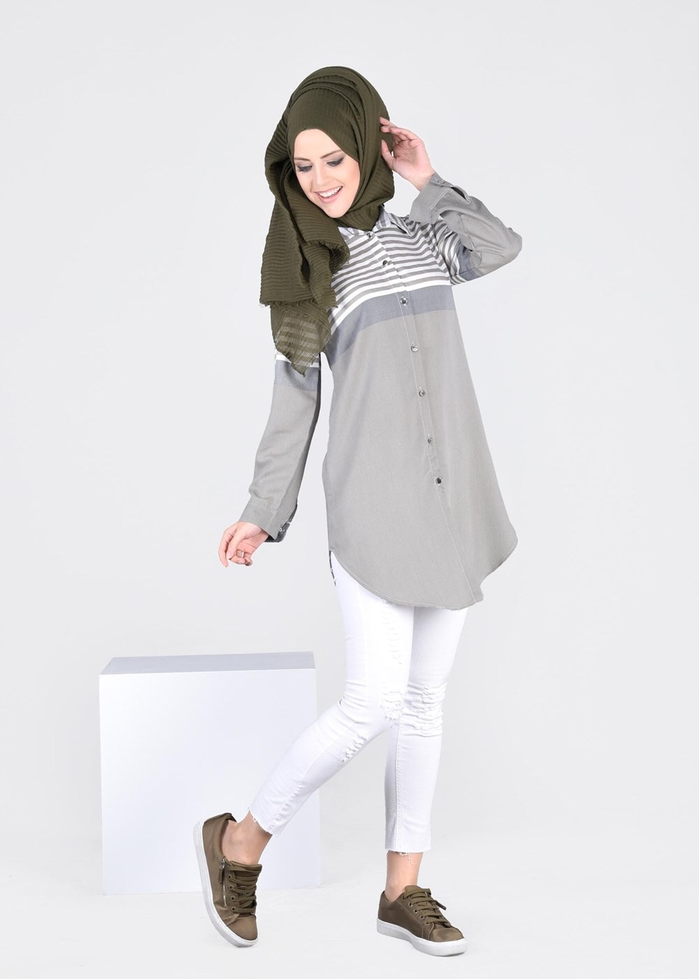Tesettür giyim HAKİ T 4696-1 Çizgi Detaylı Tunik-Yılmazlar