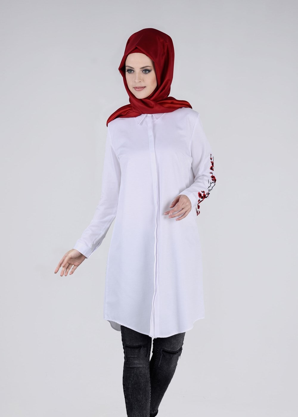 Tesettür giyim BEYAZ T 57115 Allday-Nakışlı Tesettür Tunik