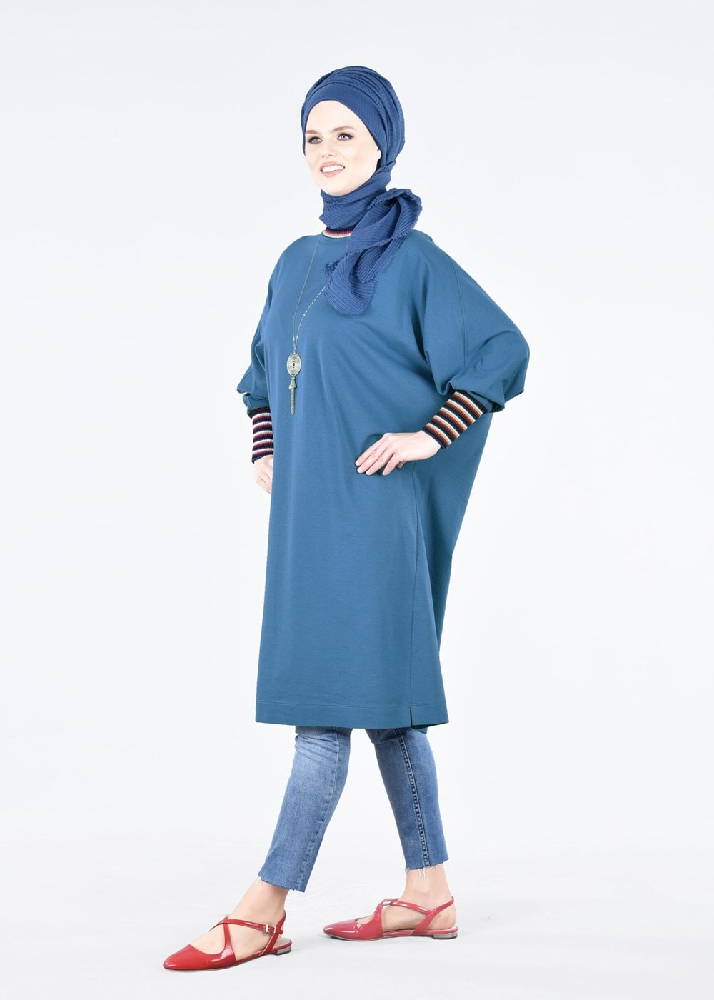 Tesettür giyim YEŞİL MANŞETLERİ RENKLİ ŞERİT DETAYLI TUNİK 75805 