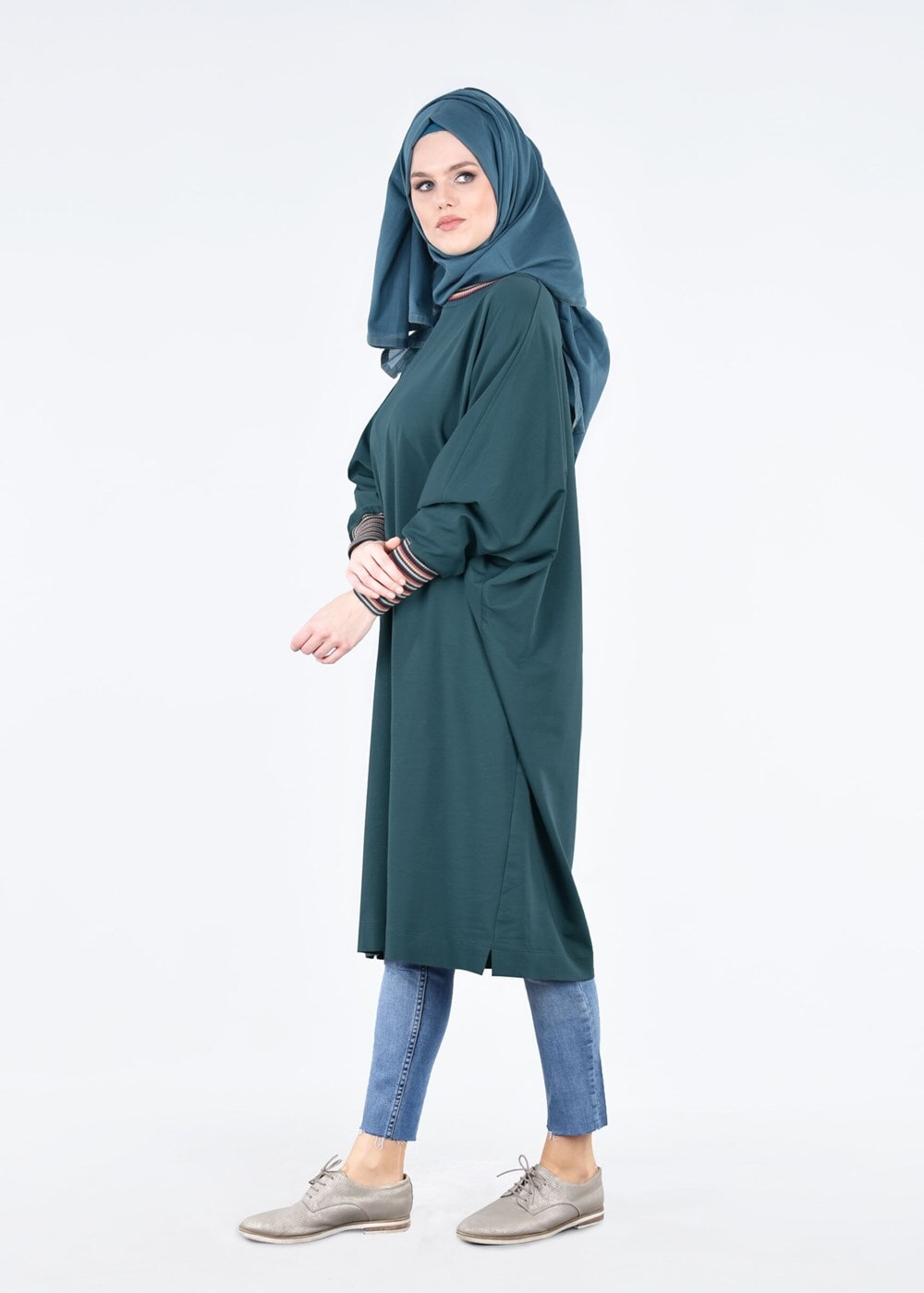 Tesettür giyim YEŞİL MANŞETLERİ RENKLİ ŞERİT DETAYLI TUNİK 75805 
