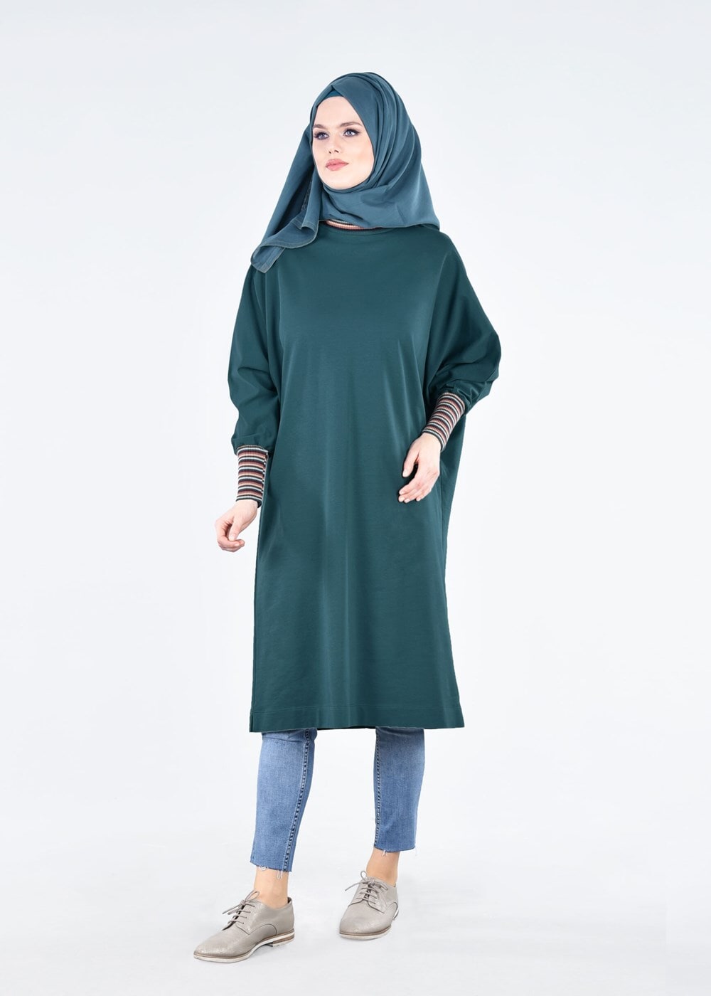 Tesettür giyim YEŞİL MANŞETLERİ RENKLİ ŞERİT DETAYLI TUNİK 75805 
