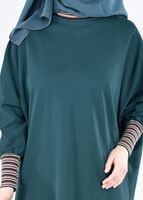 Tesettür giyim YEŞİL MANŞETLERİ RENKLİ ŞERİT DETAYLI TUNİK 75805 