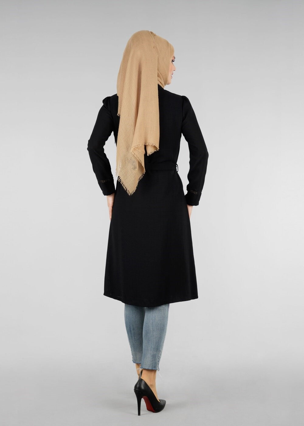 Hijab clothing BLACK T 0028 Stilife- Güpür Detaylı Tunik