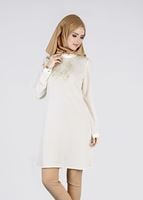 Vêtements hijab CRÈME T 0031 Gürbüz-Boncuk İşlemeli Tunik