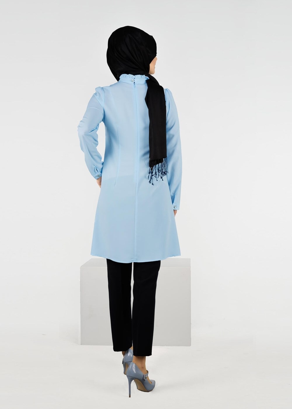 Hijab clothing BLUE T 0031 Gürbüz-Boncuk İşlemeli Tunik