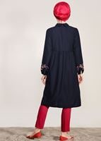 Hijab clothing NAVY BLUE T 0991 Nakış Detaylı Salaş Tunik-Yılmazlar