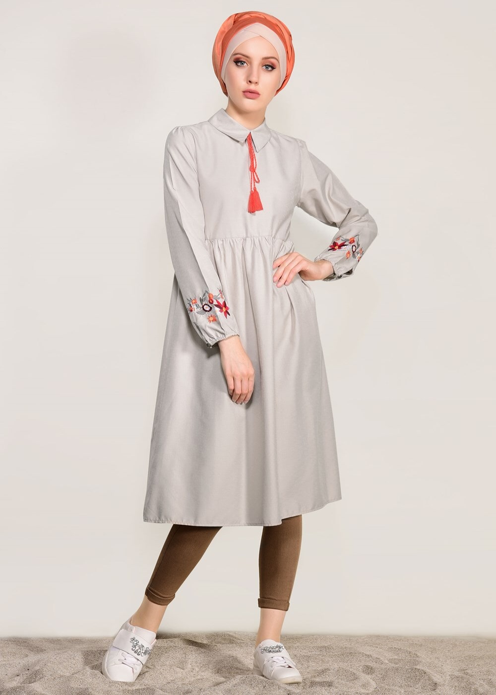 Hijab clothing BEIGE T 0991 Nakış Detaylı Salaş Tunik-Yılmazlar