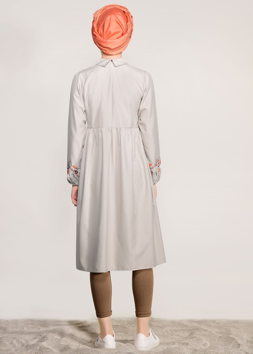 Hijab clothing BEIGE T 0991 Nakış Detaylı Salaş Tunik-Yılmazlar