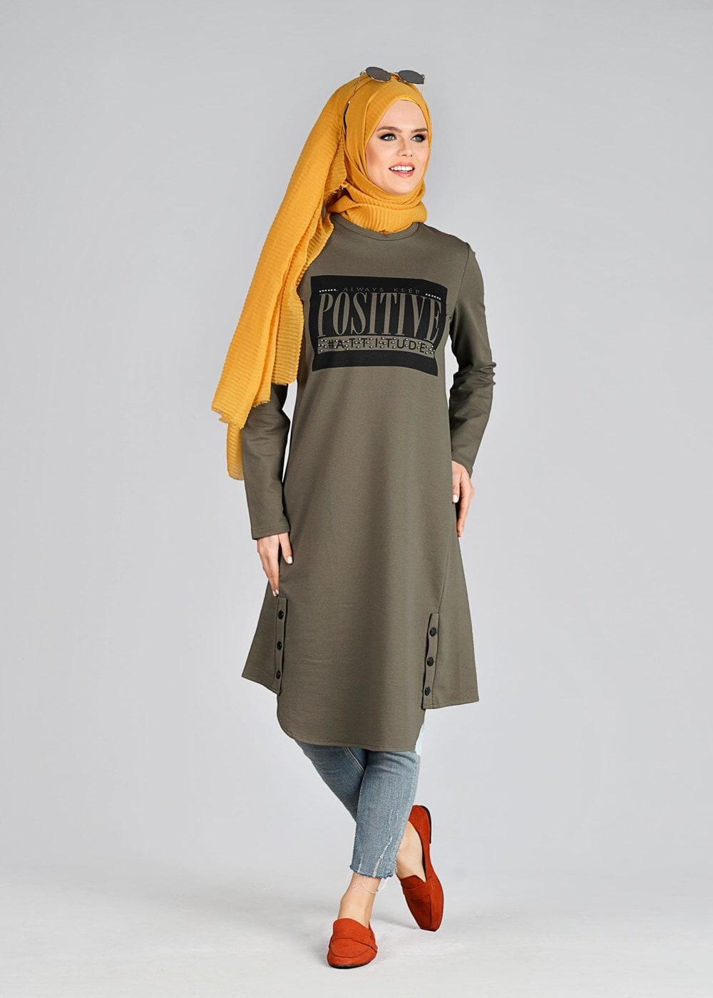 Tesettür giyim HAKİ T 1021 Düğme Detaylı SporTesettür Tunik-Bwest