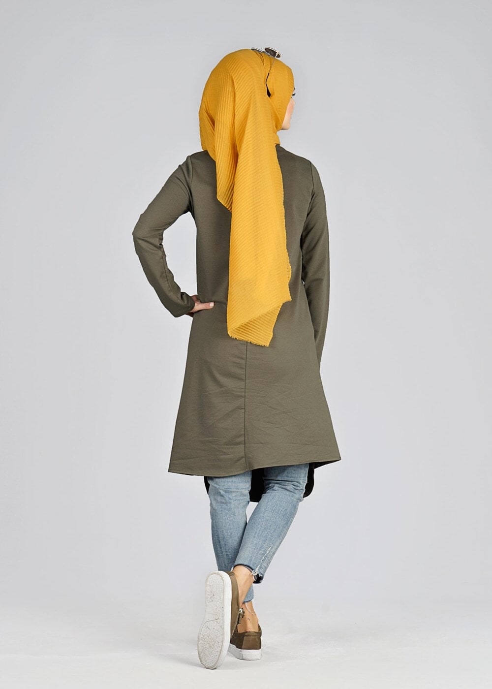 Tesettür giyim HAKİ T 1021 Düğme Detaylı SporTesettür Tunik-Bwest