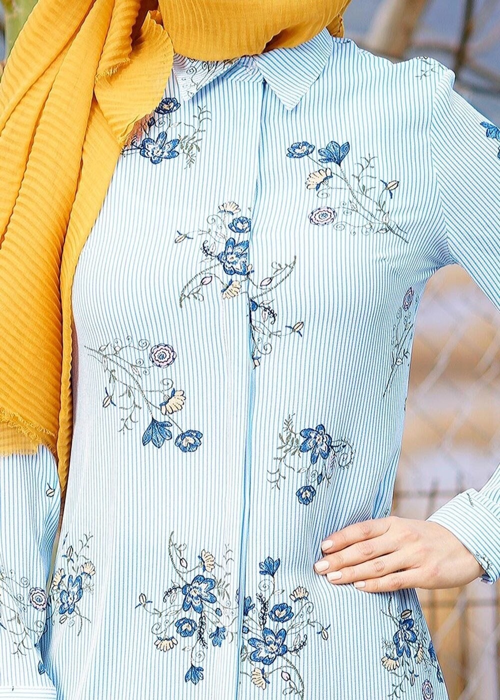 Tesettür giyim MAVİ T 2631 Desenli Krep Tunik-Magazin