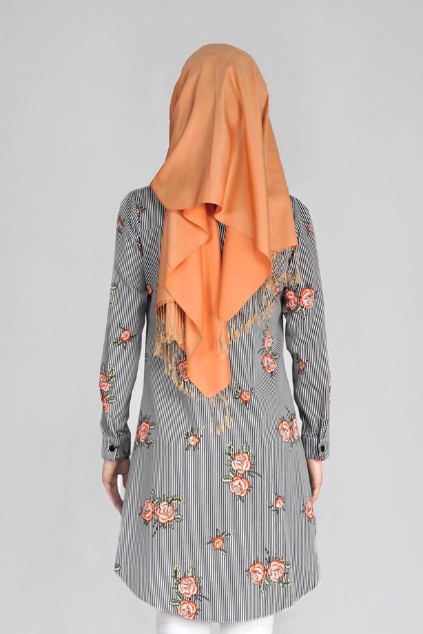 Vêtements hijab  T 4051 ModaHanne-Çiçek Desenli Tunik - TRENDTESETTÜR