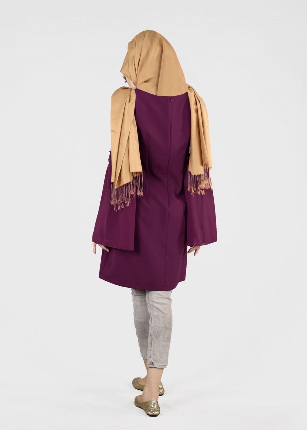 Tesettür giyim MÜRDÜM T 5457 Mısra-Güpür Detaylı Tunik