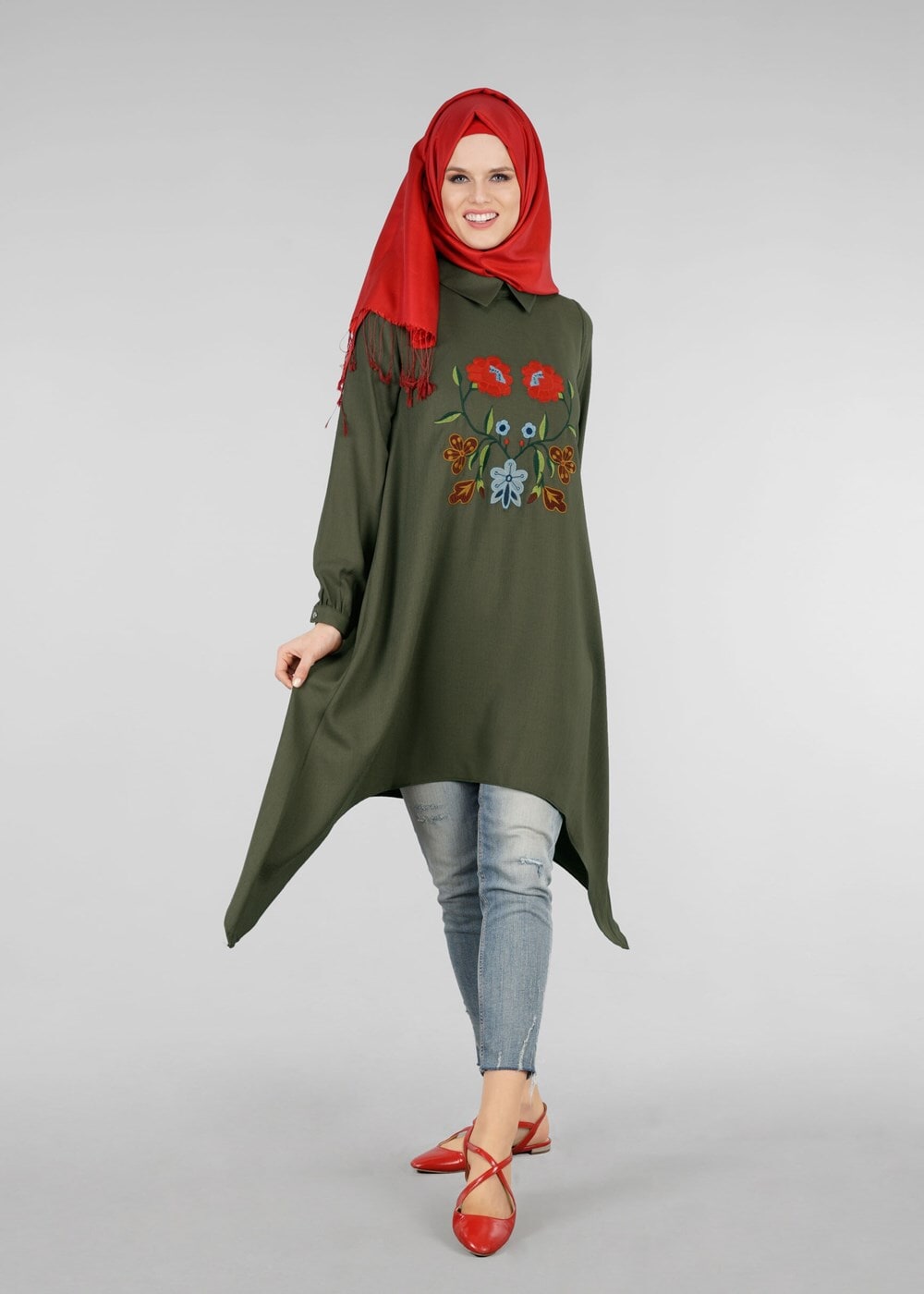 Tesettür giyim HAKİ T 8415 Asmiray-Nakışlı Tunik