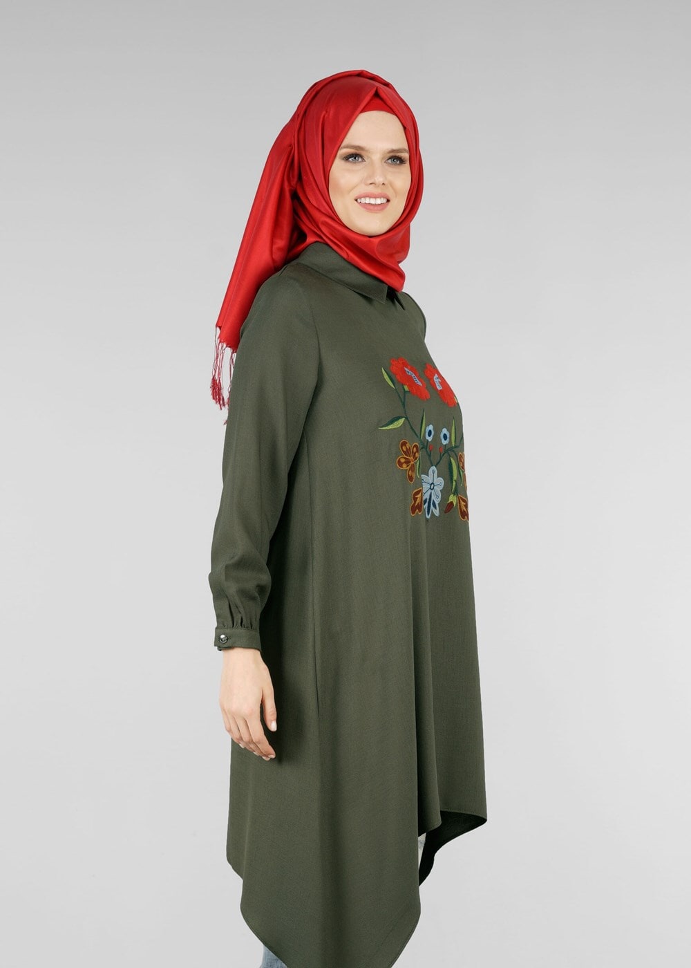 Tesettür giyim HAKİ T 8415 Asmiray-Nakışlı Tunik