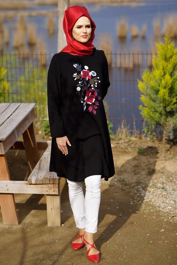 Vêtements hijab  T 9051 ModaHanne-Çiçek Desenli Uzun Tunik - TRENDTESETTÜR
